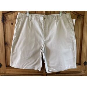 Men's Field & Stream light tan khaki flat front chino Bermuda shorts size 42 NWT
